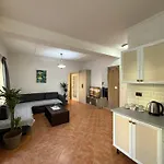 Aparthotel Heming-way Durres