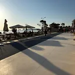 Heming-way Aparthotel