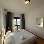 Heming-way Aparthotel 3*