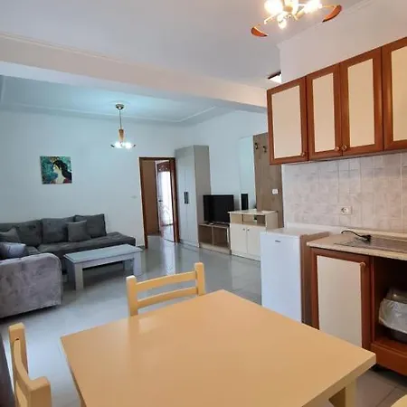 Heming-way 公寓式酒店 3*