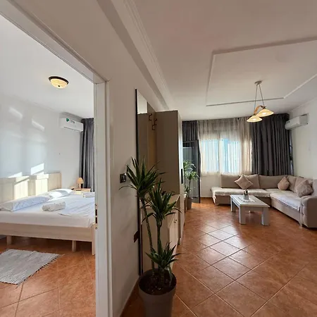 Heming-way 3* Durrës