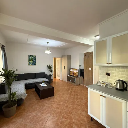 Hotel apartamentowy Heming-way Durrës