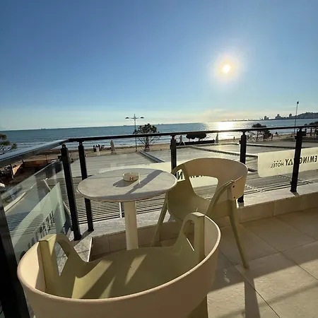 Heming-way Hotel apartamentowy Durrës