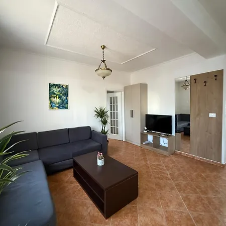 Heming-way 3* Durrës