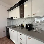 Heming-way Durrës