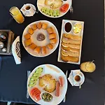Heming-way 3* Durrës