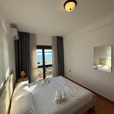 Heming-way Apartahotel 3*
