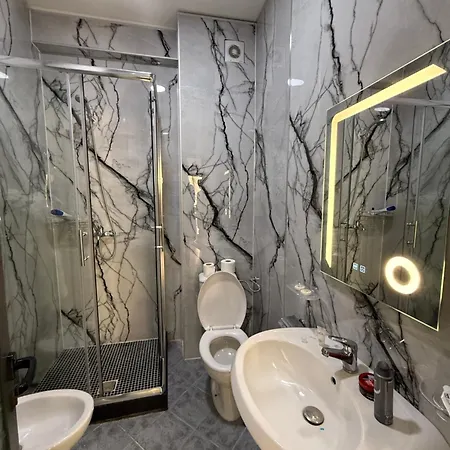 Heming-way Apartahotel Durrës