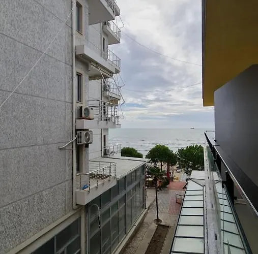 Heming-way Aparthotel Durres