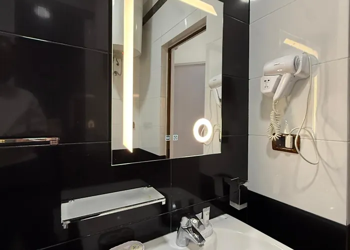 Heming-way شقة فندقية دراس