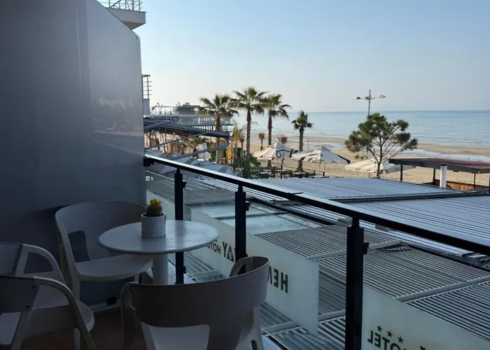 Heming-way شقة فندقية 3*