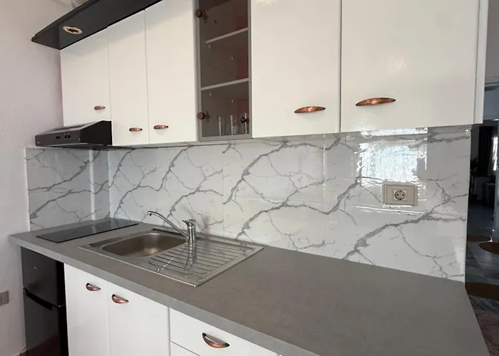 شقة فندقية Heming-way 3*